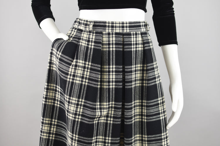 70s High Waist Wool Plaid Skirt Women's Waist 28 - 30"