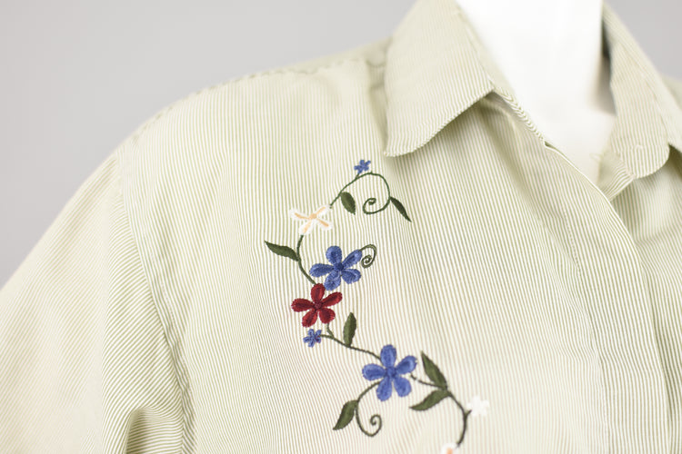 Vintage Embroidered Flowers Button Down Shirt Women's Extra Large