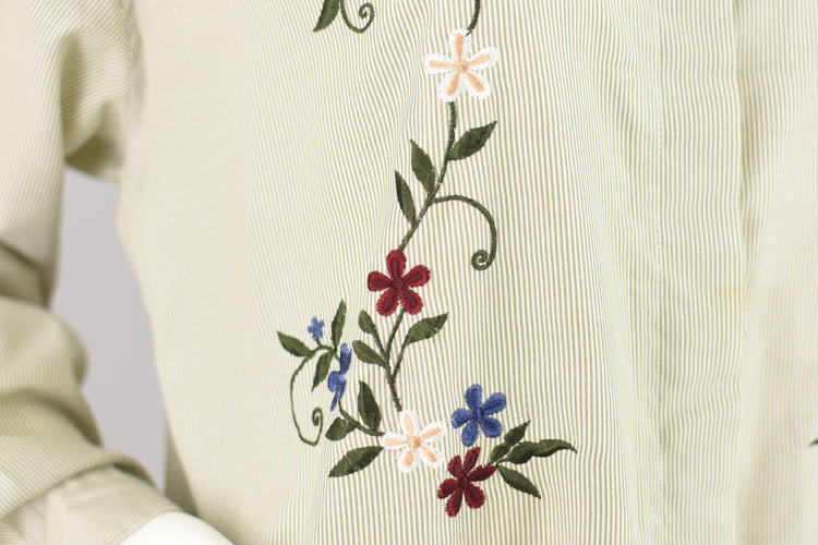 Vintage Embroidered Flowers Button Down Shirt Women's Extra Large