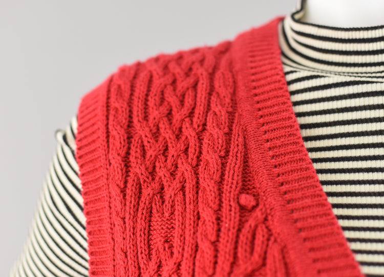 80s Red Cable Knit Sweater Vest Women's Medium