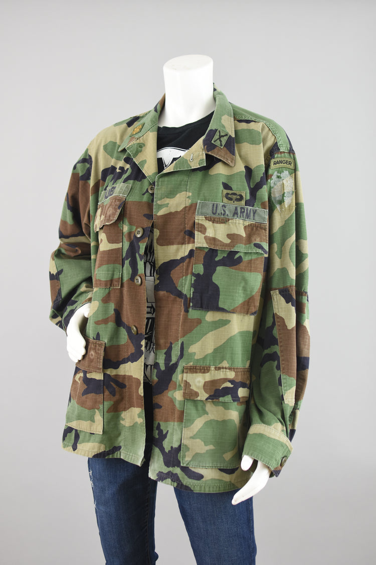 Vintage Camouflage Jacket with Patches, Men's Medium Regular