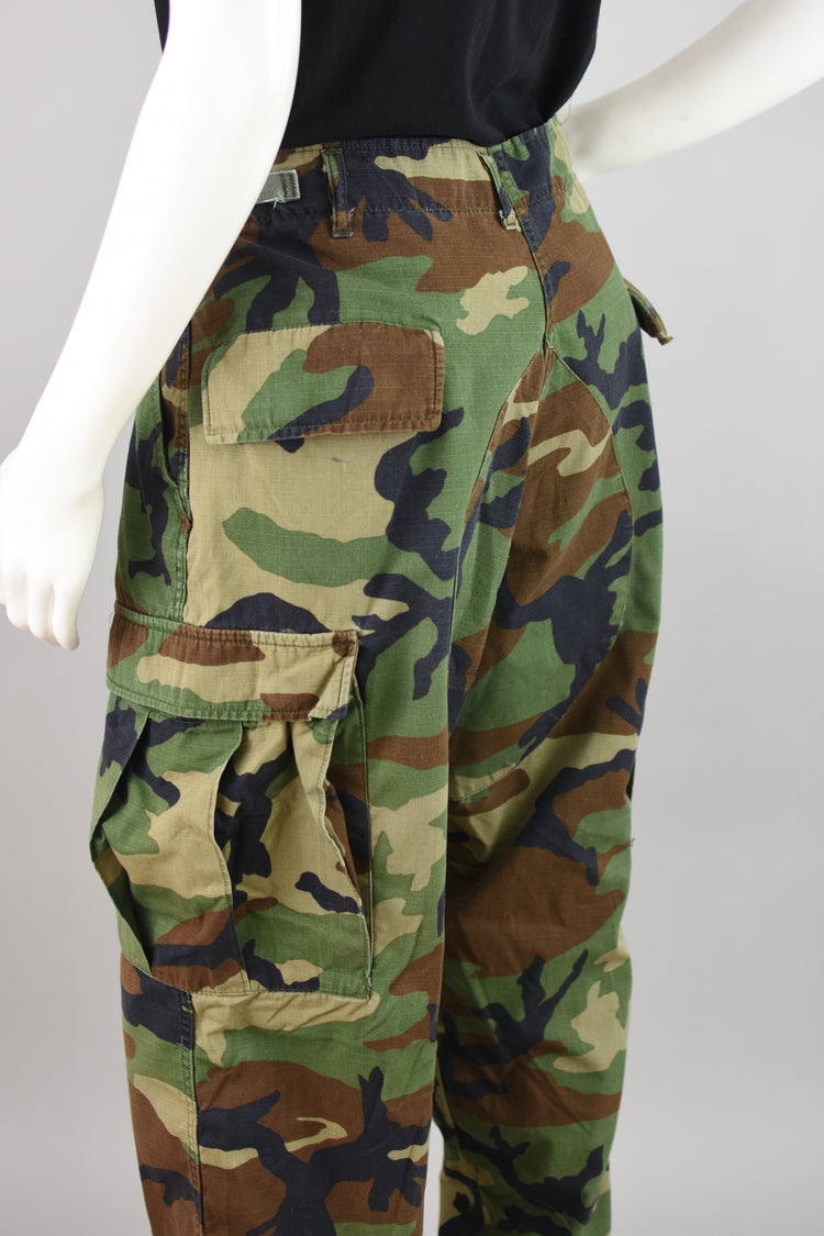 90s High Waist Camouflage Cargo Army Pants, Men's Large Short