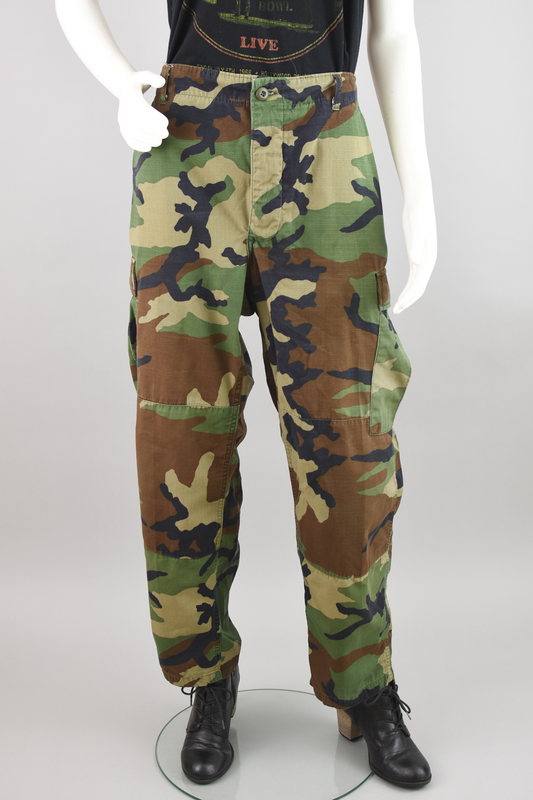 90s High Waist Camouflage Cargo Army Pants, Men's Large Short